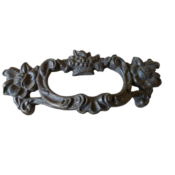 Vintage Antique Style French Provencial Floral Patterned Metal Drawer Handle 1 - Picture 1 of 2